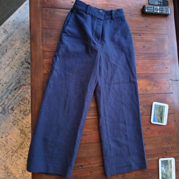 00 Aritzia Babaton Cropped Pants - Picture 1 of 3